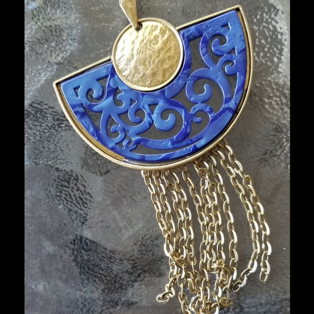Boho Chic Filagree Resin Crescent Half Moon long chain Fringe statement necklace - Picture 10 of 11